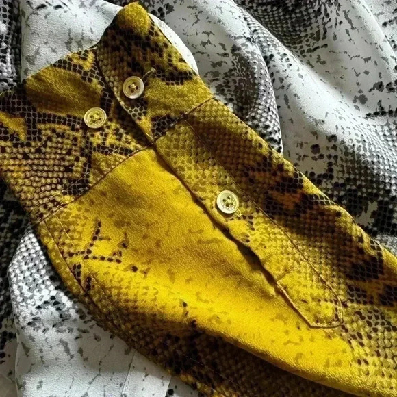EQUIPMENT Femme Snakeskin Print Silk Top - Picture 4 of 7